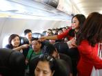 pramugari-on-duty-airasia-saat-sedang-bertugas_20160426_093306.jpg
