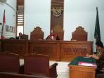 praperadilan-bupati-sarmi_20150707_130948.jpg