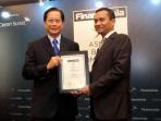 presiden-direktur-bca-jahja-setiaatmadja-raih-predikat-best-ceo_20150527_111232.jpg