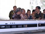 presiden-hadiri-groundbreaking-kereta-cepat_20160121_174935.jpg