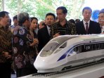 presiden-hadiri-groundbreaking-kereta-cepat_20160121_211041.jpg