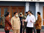 presiden-joko-widodo-dan-rombongan-di-pang.jpg