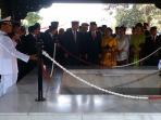 presiden-joko-widodo-di-monumen-pancasila-sakti_20151001_092755.jpg