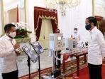presiden-joko-widodo-jokowi-memperlihatkan.jpg