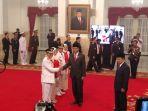 presiden-joko-widodo-jokowi-secara-resmi-melantik-syamsuar-dan-ed.jpg