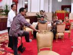 presiden-joko-widodo-menggelar-acara-buka-puasa-bersama-awak-media_20170614_224713.jpg