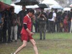 presiden-joko-widodo-saat-bermain-sepak.jpg