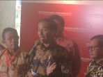 presiden-joko-widodo-saat-memberi-keterangan_20170727_163711.jpg