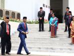 presiden-jokowi-berfoto-bersama-kabinet-indonesia-maju_20191023_155959.jpg