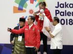 presiden-jokowi-bertemu-prabowo-di-final-pencak-silat_20180829_183539.jpg