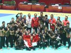 presiden-jokowi-bertemu-prabowo-di-final-pencak-silat_20180829_185947.jpg