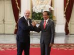 presiden-jokowi-bertemu-presiden-fifa_20221018_154939.jpg