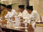 presiden-jokowi-buka-puasa-bersama-pimpinan-lembaga-negara_20150619_192340.jpg
