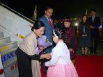 presiden-jokowi-dan-ibu-negara-iriana-tiba-di-korsel.jpg