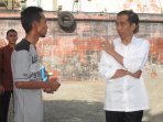 presiden-jokowi-dan-ibu-negara-kunjungi-situs-tsunami-aceh_20150719_194602.jpg