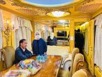 presiden-jokowi-dan-iriana-naik-kereta-api-menuju-ukraina_20220629_084337.jpg