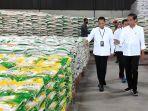 presiden-jokowi-di-perum-bulog-pusat-distribusi-ngabeyan-123.jpg