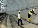 presiden-jokowi-didampingi-ahok-tinjau-pembangunan-mrt_20161003_164505.jpg