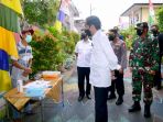 presiden-jokowi-didampingi-panglima-tni-tinjau-pelaksanaan-ppkm_20210625_185923.jpg