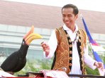 presiden-jokowi-hadiri-karnaval-khatulistiwa_20150824_193157.jpg