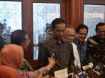 presiden-jokowi-hadiri-penandatangan-kontrak-serentak-infrastruk_20160106_134335.jpg