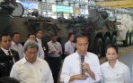 presiden-jokowi-kunjungi-pt-pindad-bandung_20150113_112538.jpg