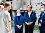 presiden-jokowi-kunjungi-puing-puing-apartemen-lipky-ukraina_20220629_210605.jpg