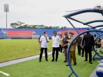 presiden-jokowi-kunjungi-stadion-kanjuruhan_20221005_210005.jpg