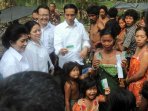 presiden-jokowi-kunjungi-suku-anak-dalam_20151031_163503.jpg
