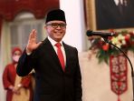 presiden-jokowi-lantik-abdullah-azwar-anas-jadi-menteri-panrb_20220907_163153.jpg