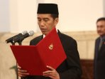 presiden-jokowi-lantik-kepala-bnpt-dan-bpom-di-istana-negara_20160720_150356.jpg