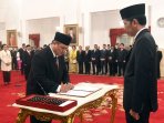 presiden-jokowi-lantik-para-dubes-ri-di-istana-negara_20160115_133022.jpg