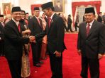presiden-jokowi-melantikan-pengawasan-keuangan-haji_20170726_201301.jpg