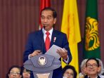 presiden-jokowi-memberi-sambutan-dies-natalis-ke-68-ui_20180202_194249.jpg
