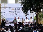 presiden-jokowi-membuka-halal-park-d.jpg