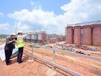 presiden-jokowi-mengunjungi-smelter-grade-alumina-refinery-sgar.jpg