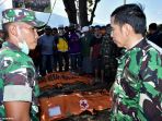 presiden-jokowi-meninjau-lokasi-terdampak-gempa-dan-tsunami_20180930_222857.jpg