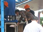presiden-jokowi-musnahkan-barang-bukti-narkoba_20161206_161910.jpg