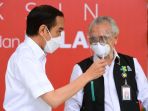 presiden-jokowi-orang-pertama-disuntik-vaksin-covid-19-sinovac_20210114_041159.jpg