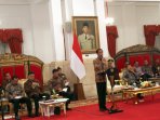 presiden-jokowi-pimpin-rakor-dengan-semua-gubernur_20161023_170058.jpg