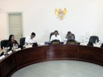presiden-jokowi-pimpin-rapat-terbatas_20150921_225112.jpg
