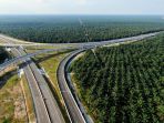 presiden-jokowi-resmikan-jalan-tol-dumai-secara-virtual_20200925_201628.jpg