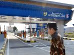 presiden-jokowi-resmikan-pengoperasian-tol-solo-sragen_20180715_170409.jpg