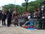 presiden-jokowi-saat-mengunjungi-markas-kopassus_20161110_112824.jpg