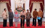 presiden-jokowi-terima-kompolnas-di-istana-merdeka_20150130_043445.jpg
