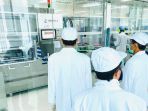 presiden-jokowi-tinjau-bio-farma-cek-kesiapan-produksi-vaksin_20200811_162405.jpg