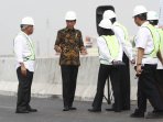 presiden-jokowi-tinjau-pembangunan-tol-becakayu_20161107_210114.jpg