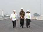 presiden-jokowi-tinjau-pembangunan-tol-becakayu_20161107_211839.jpg