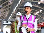 presiden-jokowi-tinjau-perkembangan-proyek-lrt-jabodebek_20210609_214211.jpg