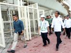 presiden-jokowi-tinjau-progres-pembangunan-stadion-papua-bangkit_20190401_185039.jpg